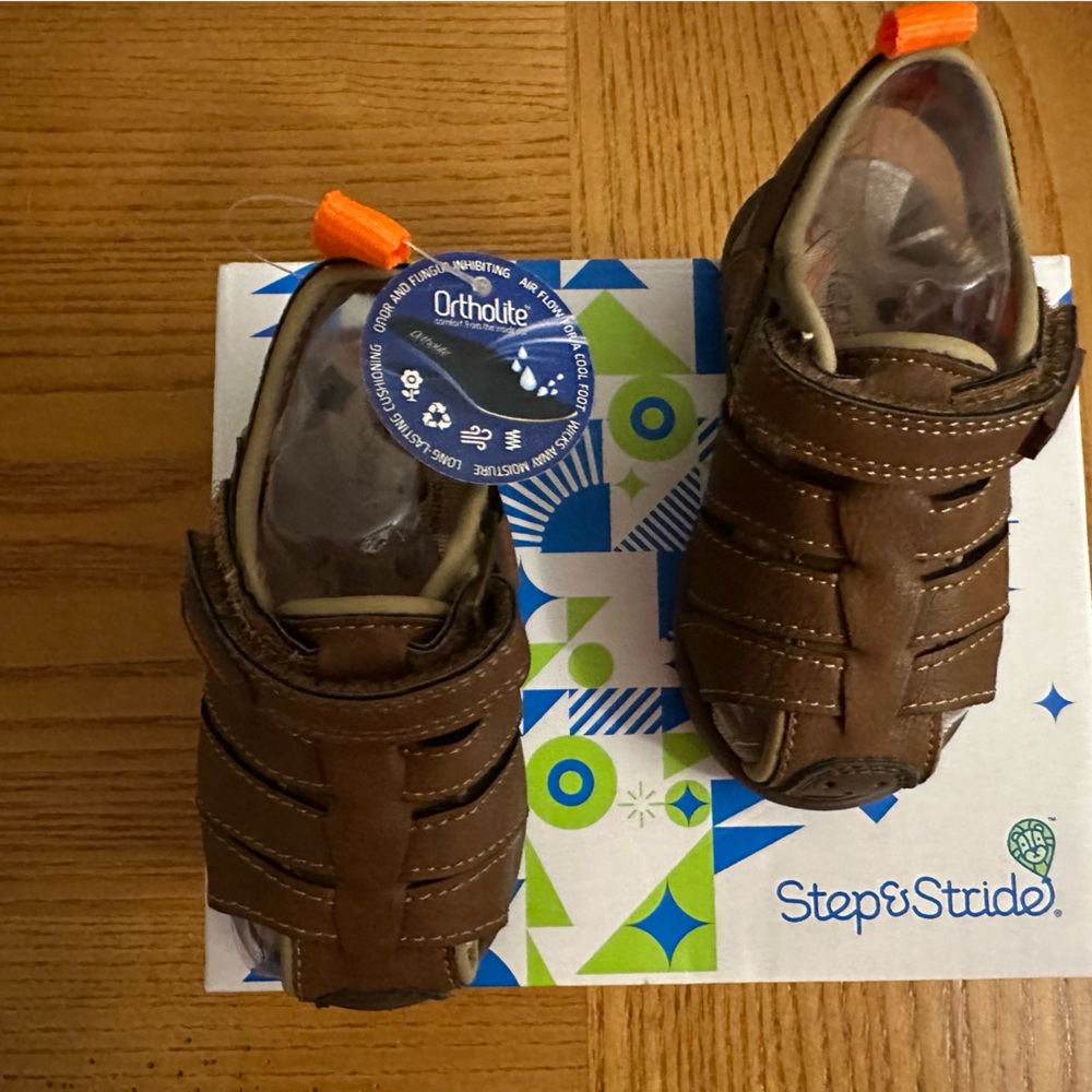 NIB Step and Stride Cromar P Sandals Size 3 Baby/Toddler BROWN
